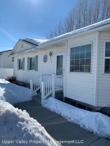 Main picture of 293 Susan Dr