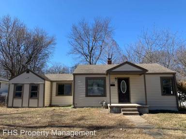 Main picture of 2227 N Boonville Ave