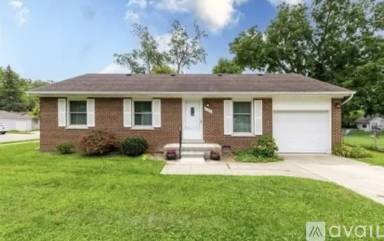 Main picture of 27621 Long St