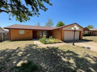 Main picture of 612 Victoria Dr