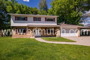 Main picture of 1561 E Delaware Ln