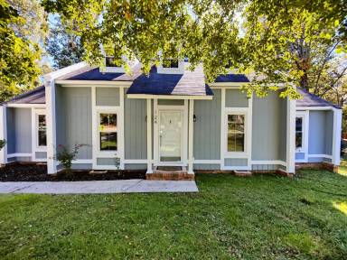 Main picture of 124 Milway Rd