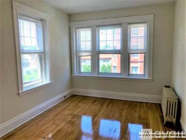 Main picture of 32 Reedsdale St
