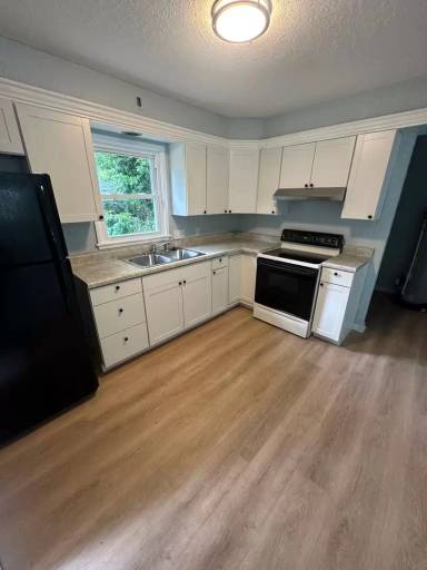 Main picture of 1312 University Blvd