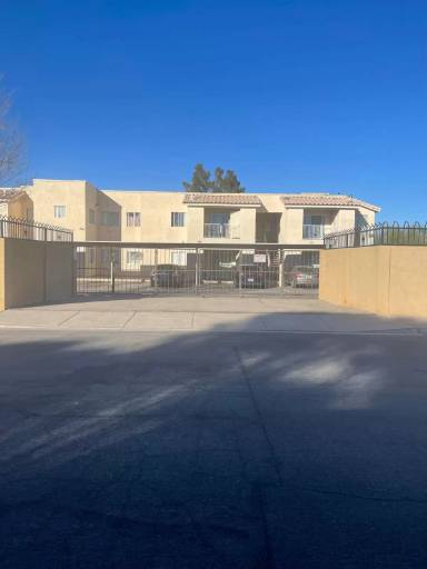 Main picture of 800 N Major Ave