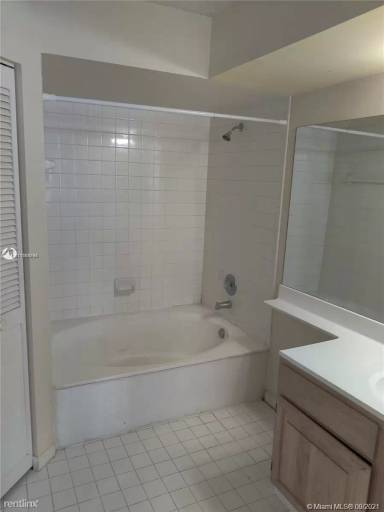 Main picture of University Inn Condo