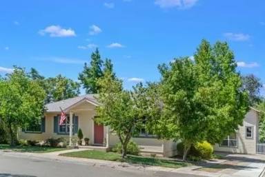 Main picture of 612 1/2 Orange Grove Way