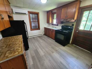 Main picture of 739 Blanchard Ave