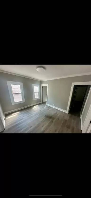 Main picture of 61 Thorp St