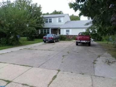 Main picture of 111 Franklin Rd