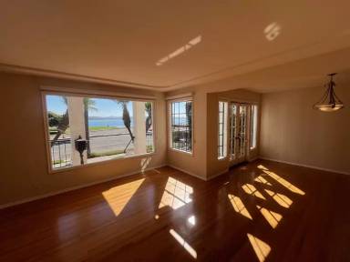 Main picture of 3516 Crown Point Dr