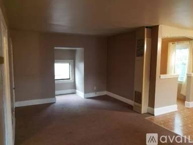 Main picture of 34 Grant Ave