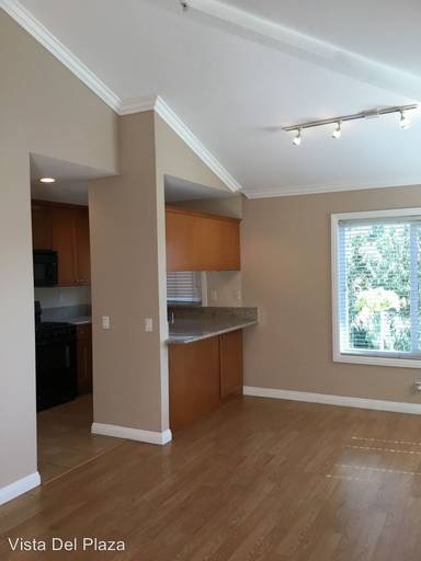 Main picture of Vista Del Plaza