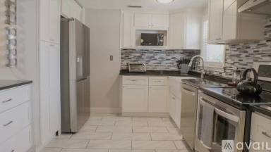 Main picture of 594 North St