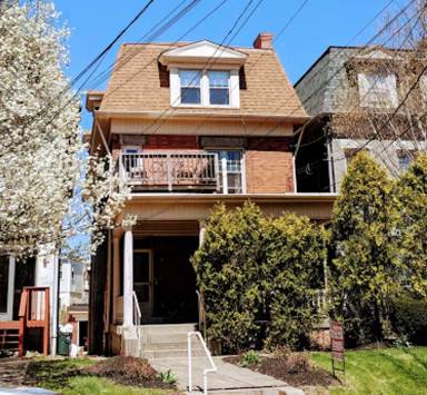 Main picture of 6331 1/2 Walnut St