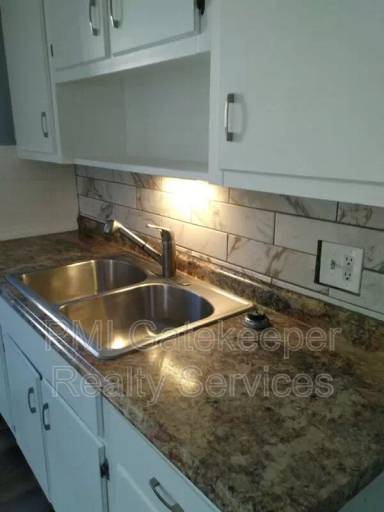 Main picture of 1731 Ashbrook Dr