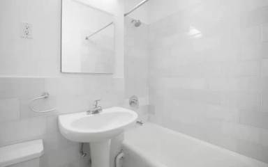 Main picture of 41 Greenwich Ave