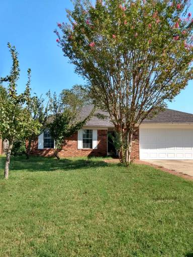 Main picture of 2140 Cedar Oaks Dr