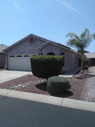 Main picture of 110 N Ricardo