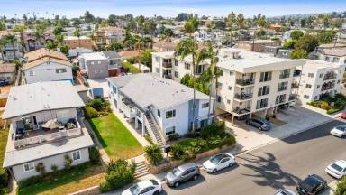 Main picture of 4076-4080 1/2 Crown Pt Dr