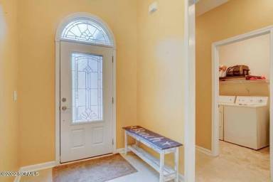 Main picture of 106 Ravennaside Dr NW