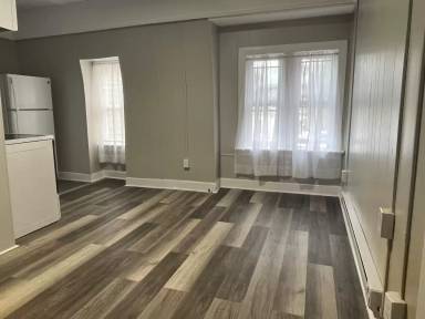 Main picture of 25 Broadway