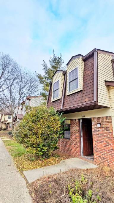 Main picture of 534 E Graham Pl