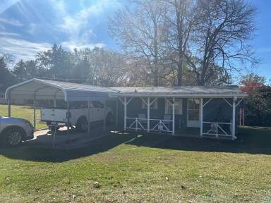 Main picture of 114 Joe Dyar Rd