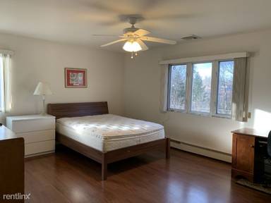 Main picture of 404 S Marginal Rd
