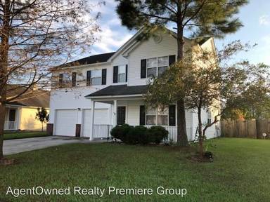 Main picture of 68 Regency Oaks Dr