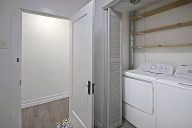 Main picture of 968 E Cedar St