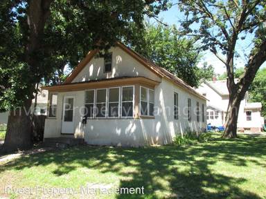 Main picture of 1055 Reaney Ave