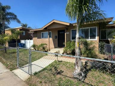 Main picture of 1166 E Lexington Ave