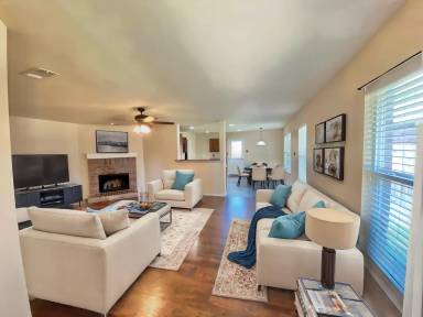 Main picture of 1921 Nightingale Dr