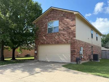 Main picture of 307 Indian Meadow Dr