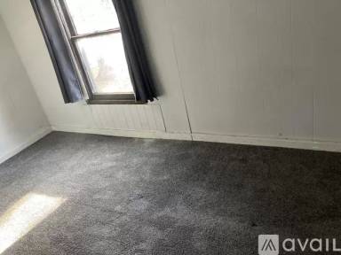 Main picture of 18336 Jefferson
