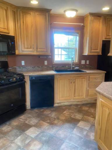 Main picture of 36 River St
