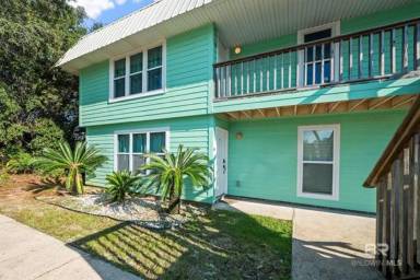 Main picture of 979 W Lagoon Ave
