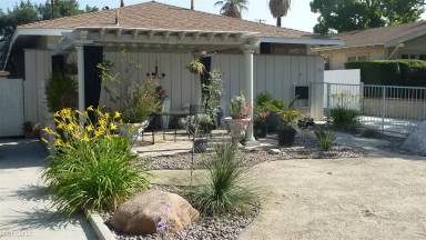 Main picture of 521 1/2 San Francisco Ave