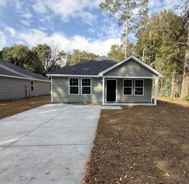 Main picture of 12 Woodlawn Ave