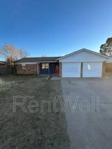 Main picture of 909 Bradley St