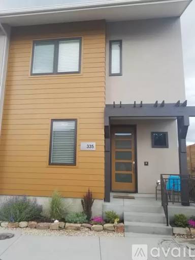 Main picture of 335 E 36th St