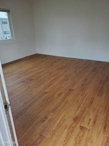 Main picture of 30 Rose Ave