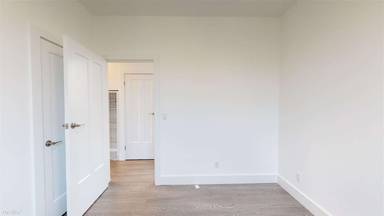 Main picture of 143 Cole St