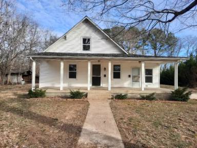 Main picture of 2173 Old Russellville Pike