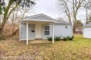 Main picture of 1519 E Mills Ave