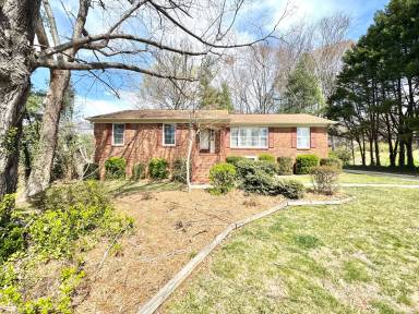 Main picture of 6104 Buckhorn Rd
