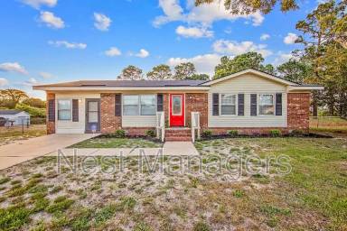 Main picture of 2816 E Cramer Dr