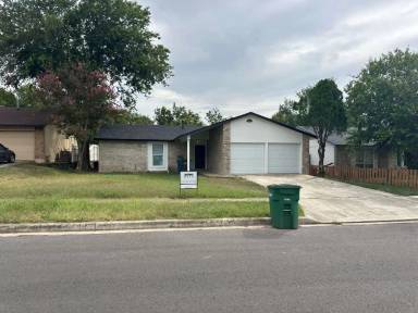 Main picture of 7406 Pipers Ln