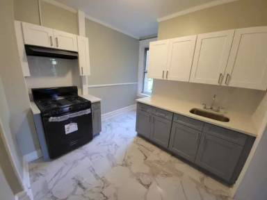Main picture of 214 W Market St